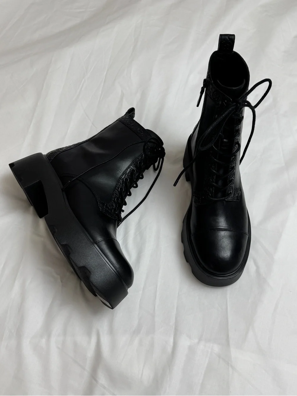 Tory Burch Chunky Black Lug Sole Combat Boots Leather Platform Ankle Boots US 10